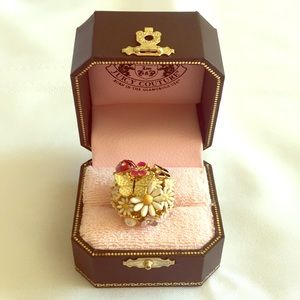 Juicy Couture Spring Fashion Ring